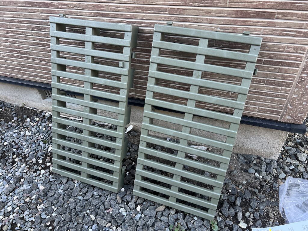 Belca製すのこ2枚セットを屋外で撮影した状態