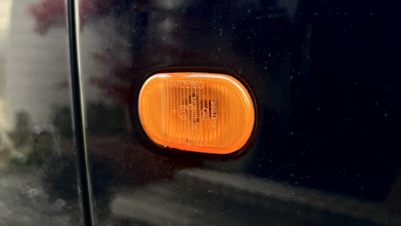 JB23ジムニー 7型 純正サイドマーカーランプ（交換前）