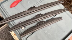 冬用に交換するPIAAワイパー3本セット