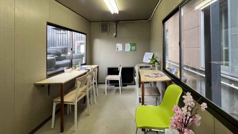 タイヤビレッジ伏古店 待合室の中